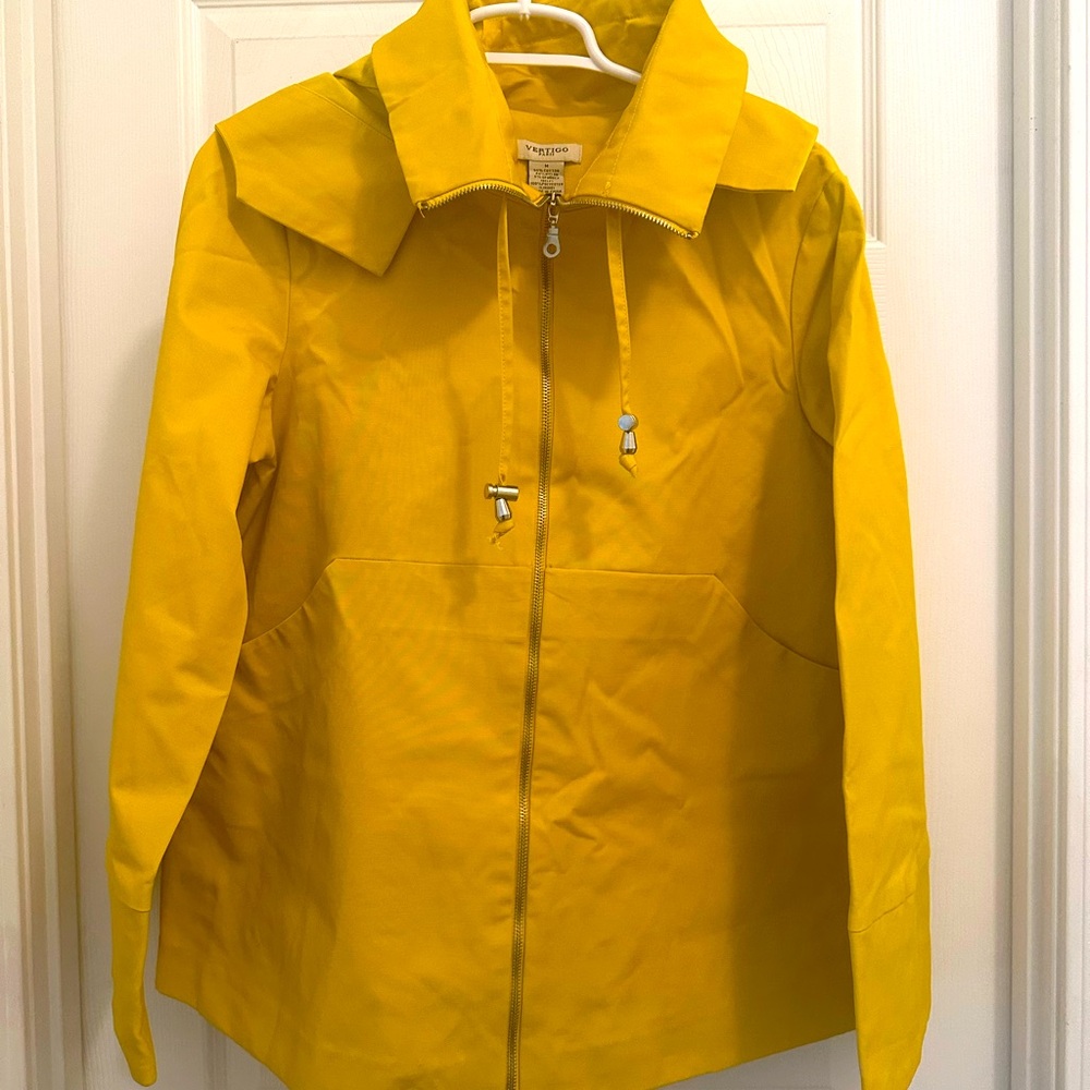 Bright yellow Vertigo Paris coat